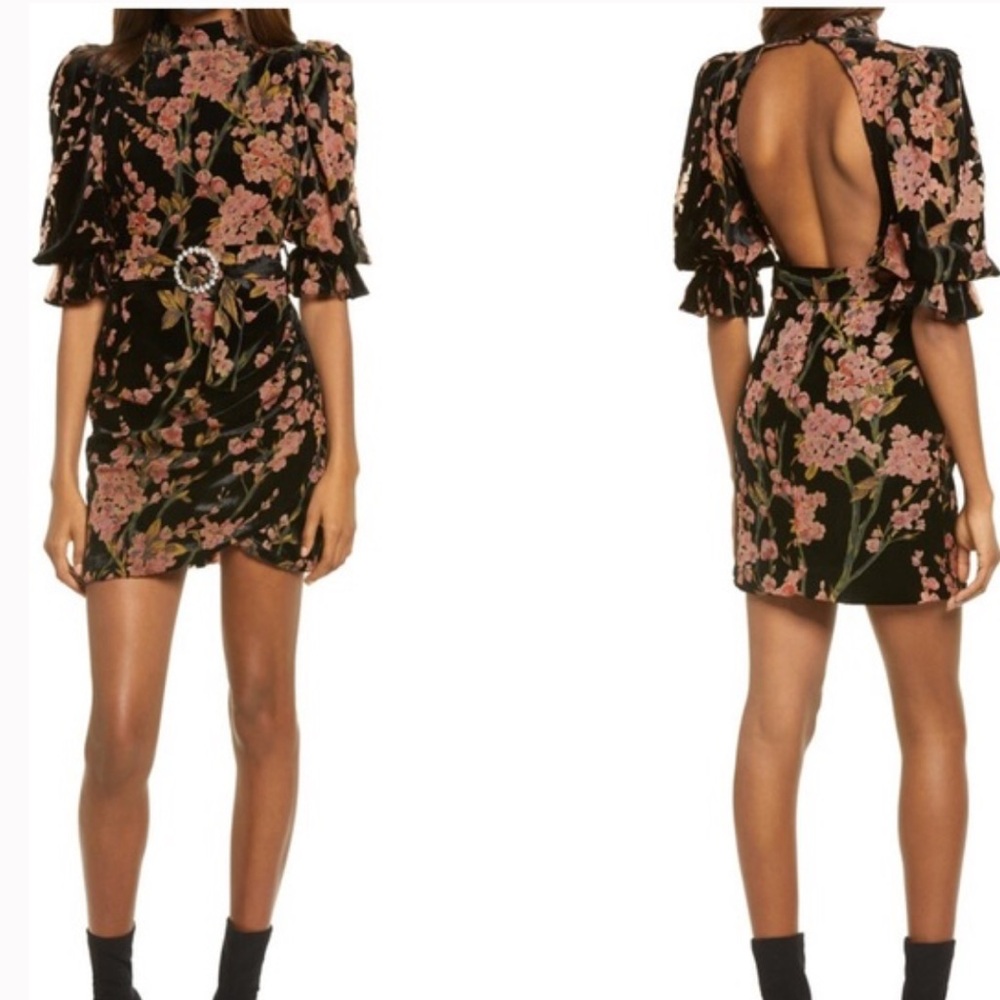 NWT LAVISH ALICE Velvet Devour High Neck Mini Floral Dress Size 6 - Picture 2 of 14